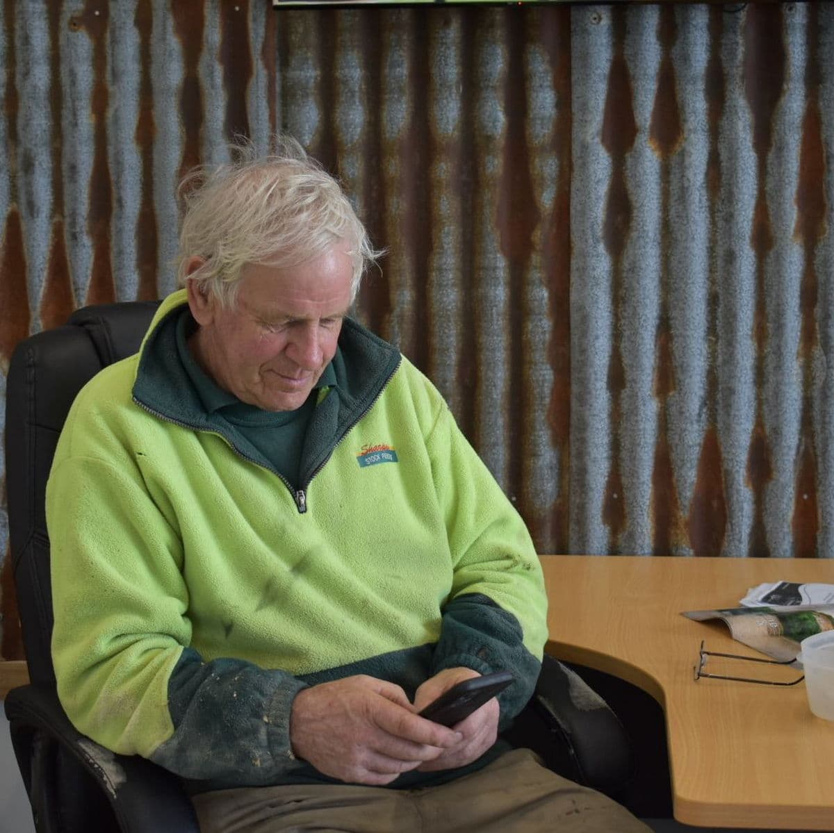 Click, Swipe, Thrive - Building Everyday Digital Confidence