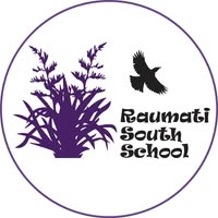 Raumati South School logo